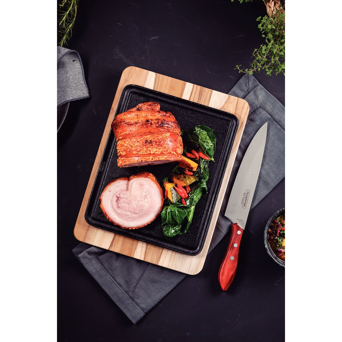 Fuente Bandeja de Hierro Fundido con Tabla en Madera Churrasco Essencial 35 x 25 cm