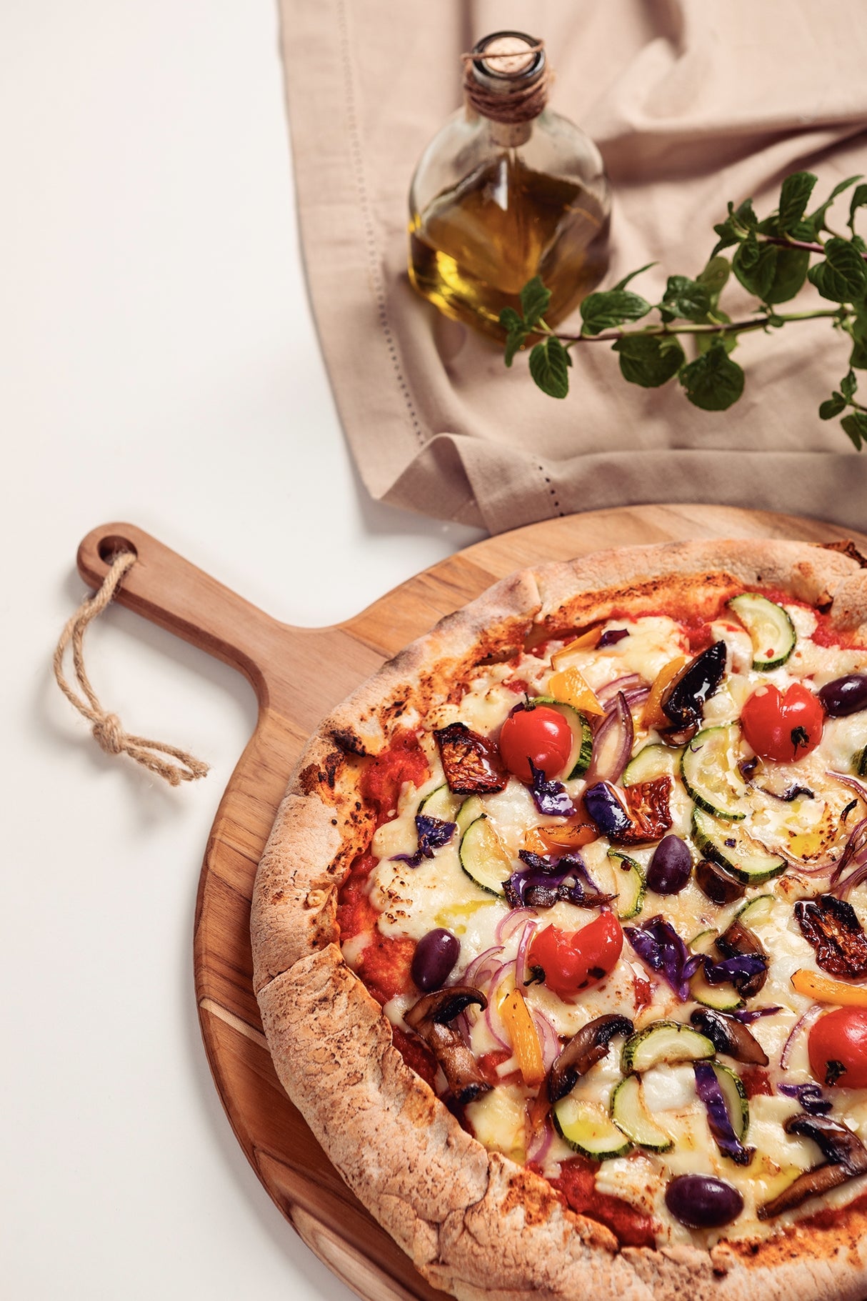 Tabla para Pizza Redonda en Madera de Teca Provence 40 x 28 cm