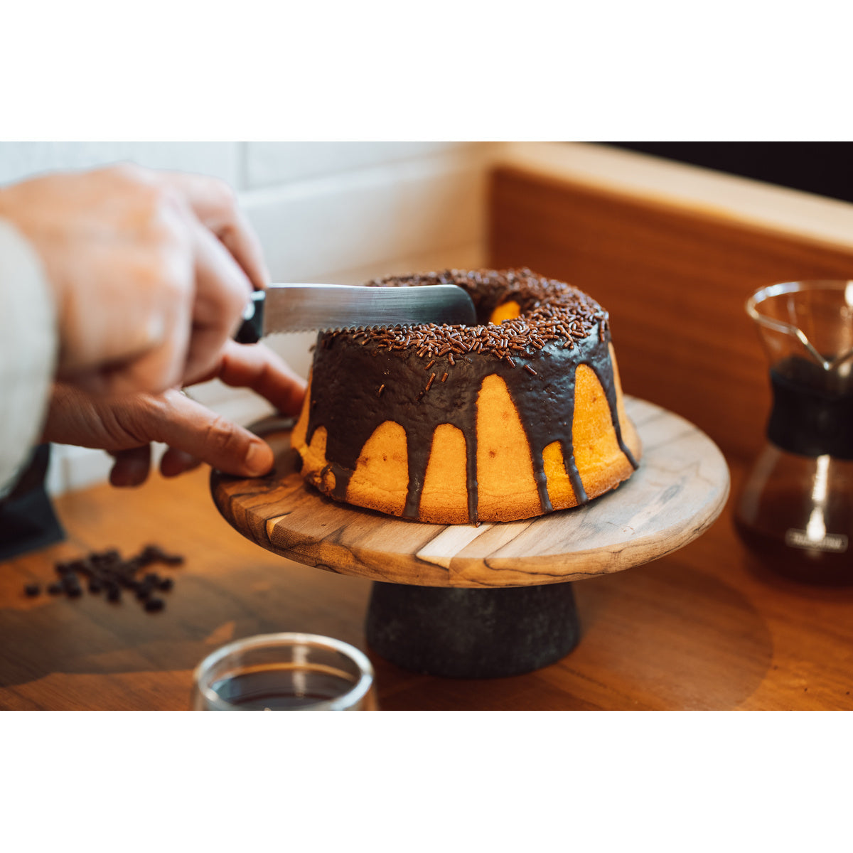 Tabla Soporte para Tarta de Madera Teca con base de piedra Provence 32 x 13 cm