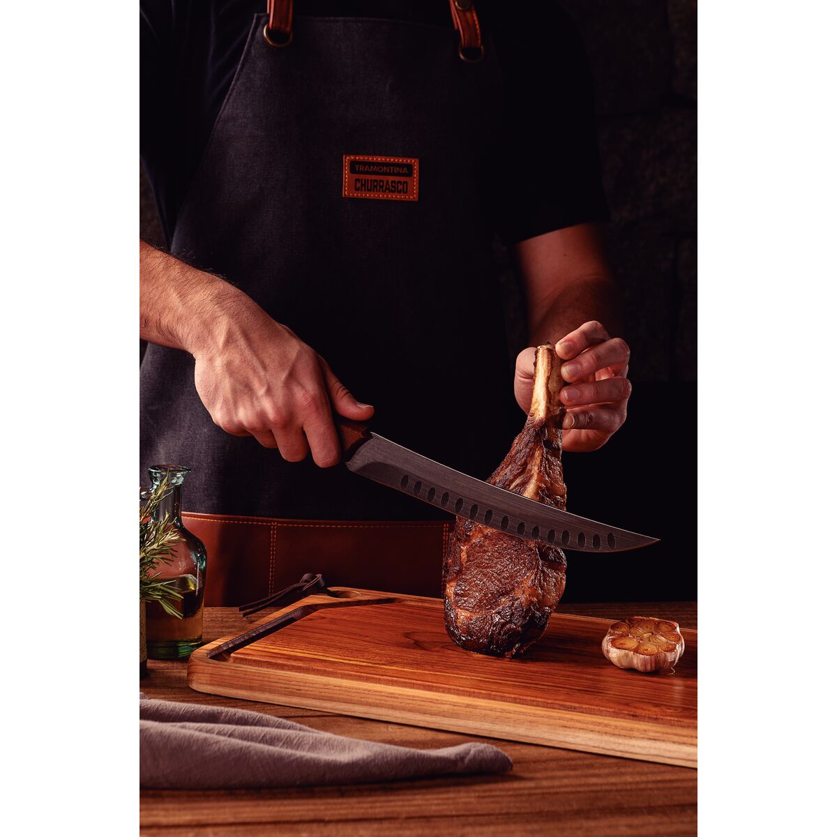 CUCHILLO PARA CARNE ALVEOLADO CURVO 25CM - BLACK COLLECTION FSC