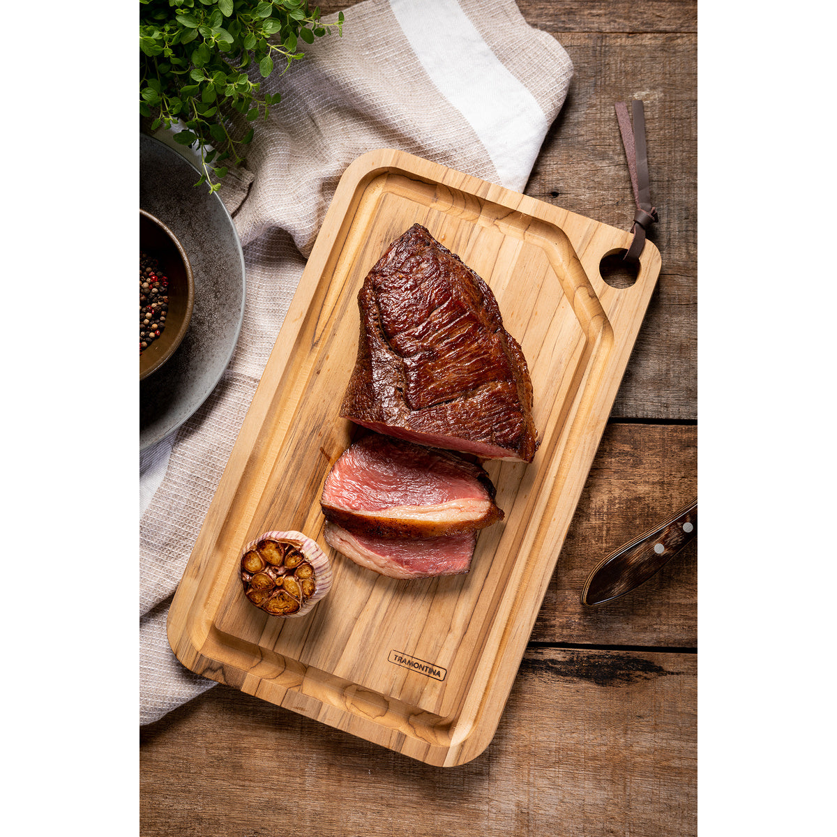 TABLA DE TECA PARA PRESENTACION Y CORTE  49 X 28 X 2,2CM - CHURRASCO ESSENCIAL