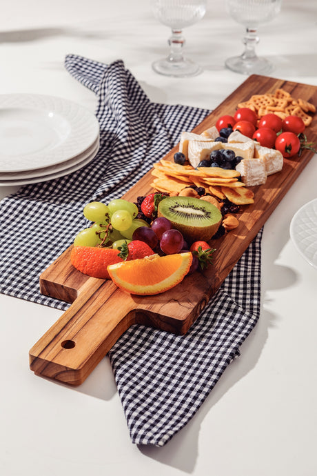 Tabla de Servir de Madera Tropical con Mango Churrasco Essencial 70x15 cm