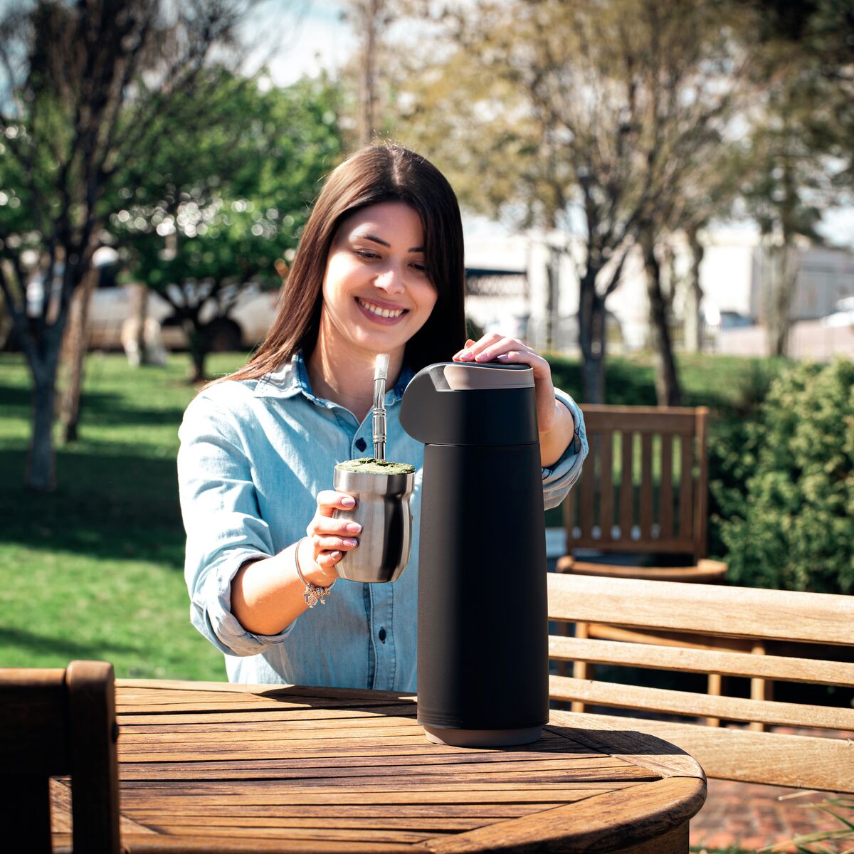 TERMO CON SIFÓN 1.8L. - NEGRO